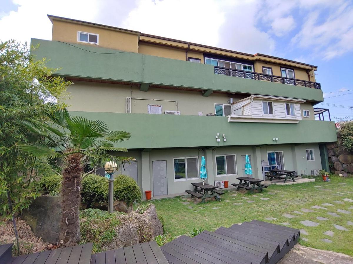Jeju Oreum Pension エクステリア 写真