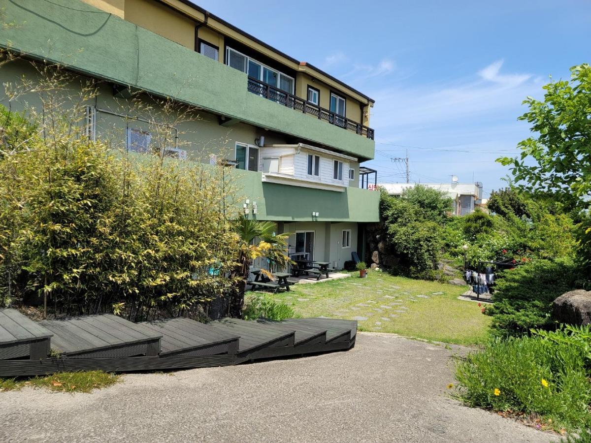 Jeju Oreum Pension エクステリア 写真